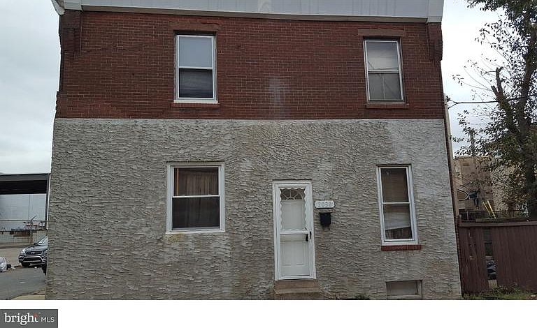 2nd image of 3948 Coral St