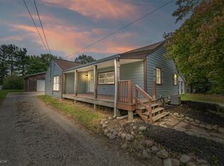 12554 Jackson Dr, Burton, OH 44021