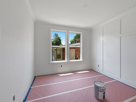 4th image of 646A James Ave #A