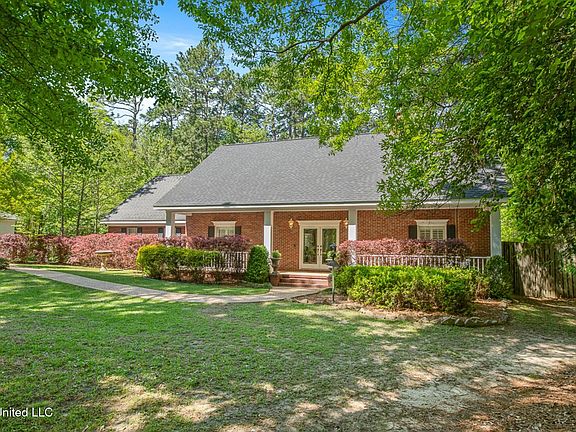 5th image of 35 Troon Cir