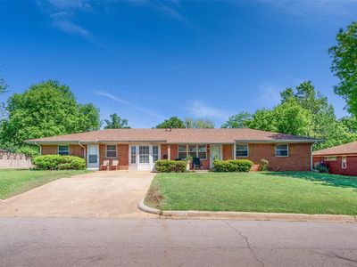 24 Highland Dr, Chickasha, OK, 73018