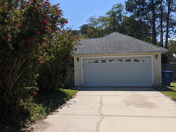 2nd image of 495 Del Monte Dr