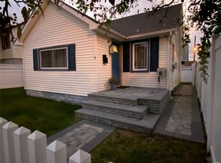 6 Keane Walk, Island Park, NY 11558