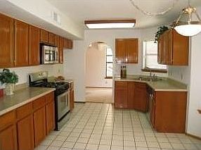 3rd image of 708 Merriman Dr