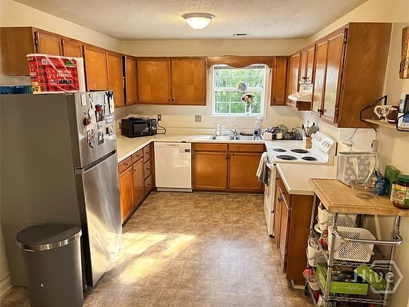 4th image of 1824 Cedar Shoals Drive