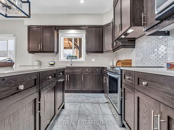 3rd image of 753 Pasture Rose St