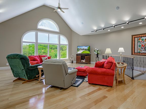 4th image of 110 Shinnecock Hills Dr