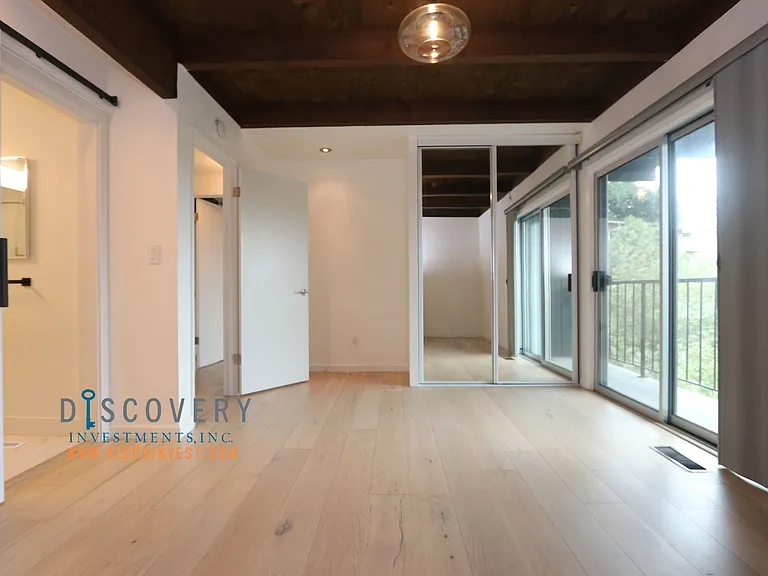 6891 Exeter Dr — Photo 19