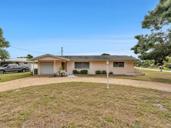 8001 115th St, Seminole, FL 33772