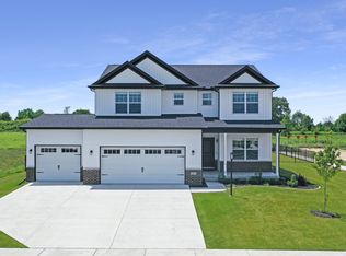 1401 Warwick Dr, Savoy, IL 61874