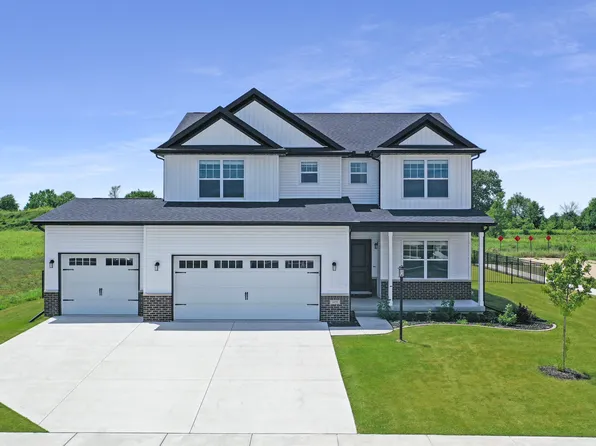 1401 Warwick Dr, Savoy, IL 61874