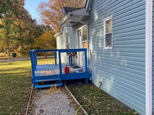 101 W South St, Lenzburg, IL 62255