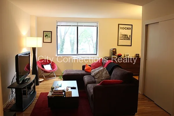 Rented by City Connections Realty | media 1