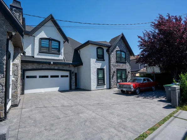 8866 134b St, Surrey, BC V3V 5T4