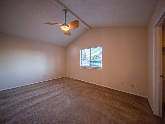 4th image of 2182 E Cromwell Ave