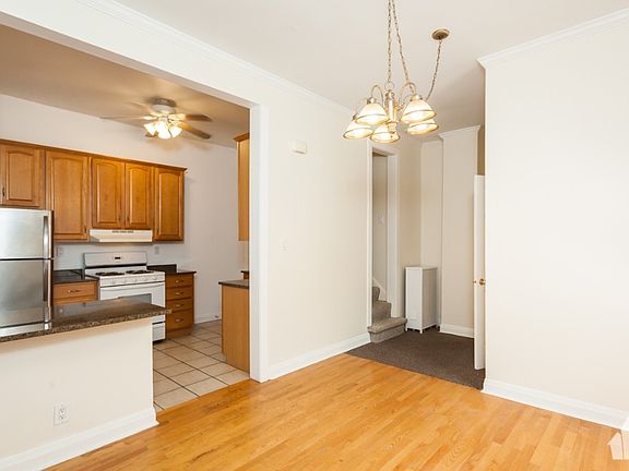 2nd image of 2323 W Montana St