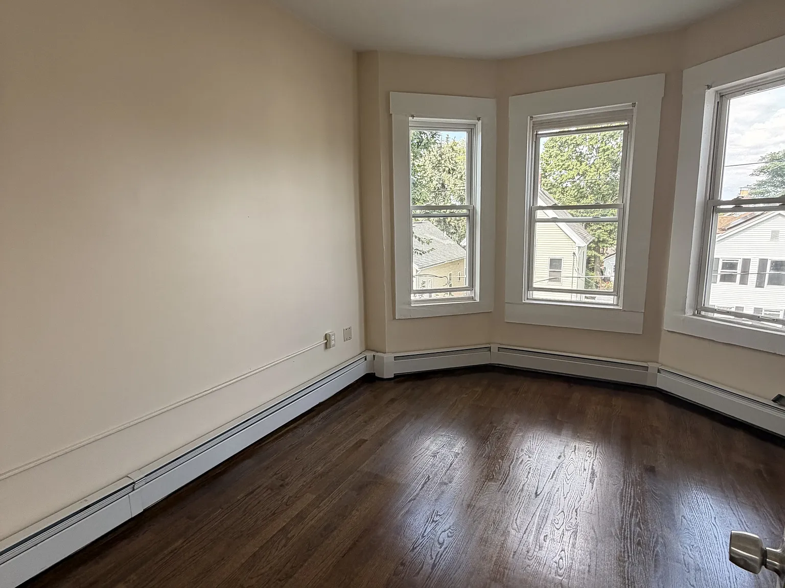 2 bed, 850 sqft, $1,750 — Photo 3