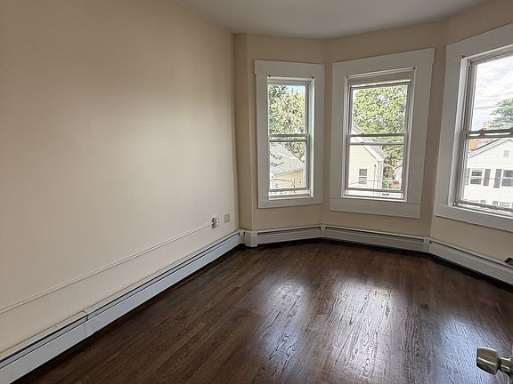 3rd image of 373-375 Blatchley Ave #3B