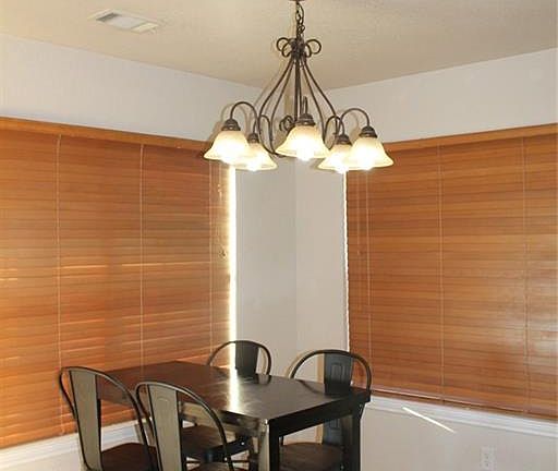 5th image of 2109 Merle Dr