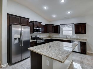 420 S Courts Redford Dr, Vail, AZ 85641