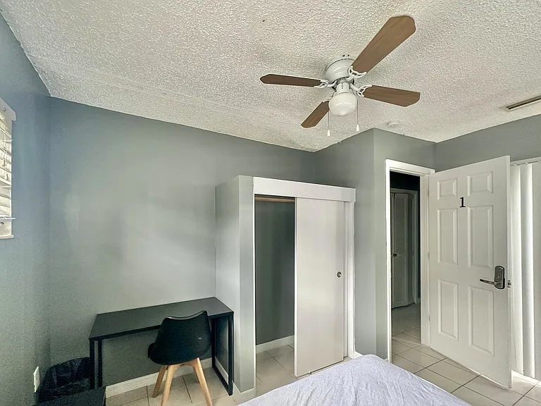 Sun Glo Ave — Photo 5