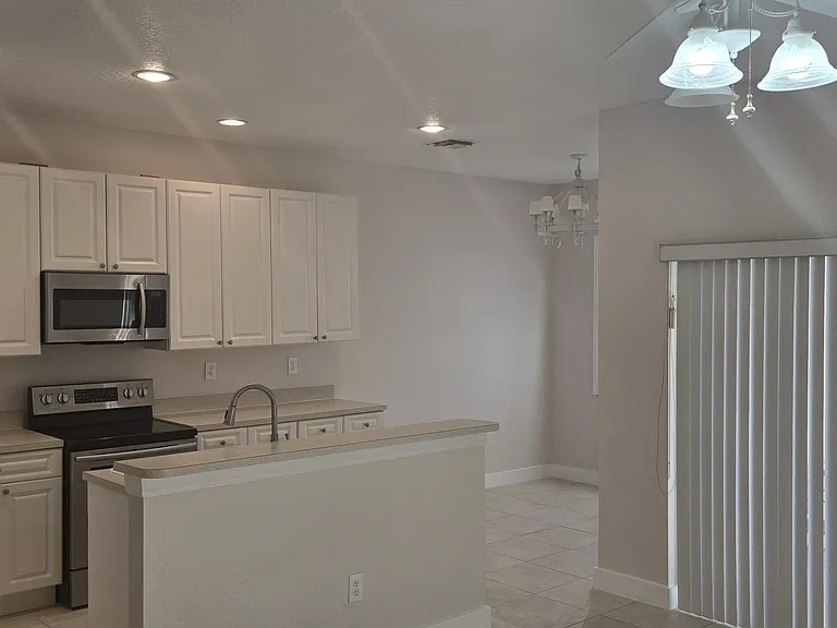 2919 Crestwood Ter #5103 — Photo 7