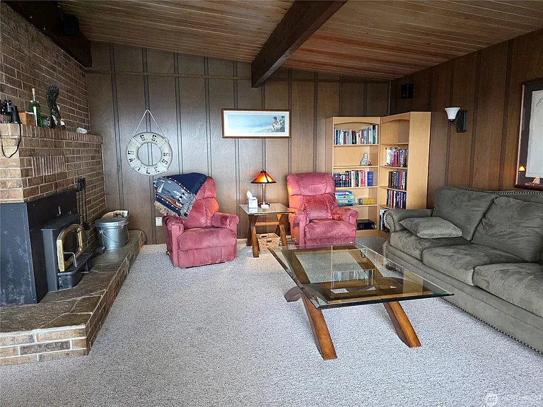 1577 Country Club Dr — Photo 13