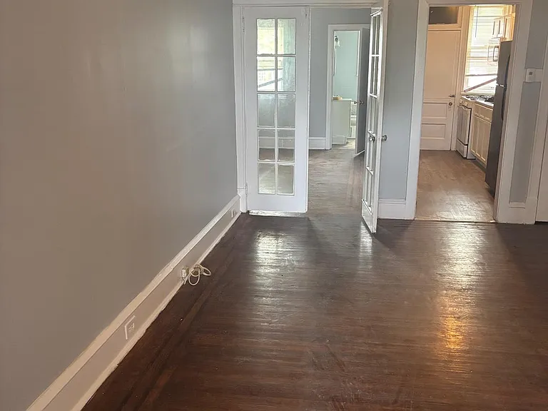 5631 N Fairhill St — Photo 4