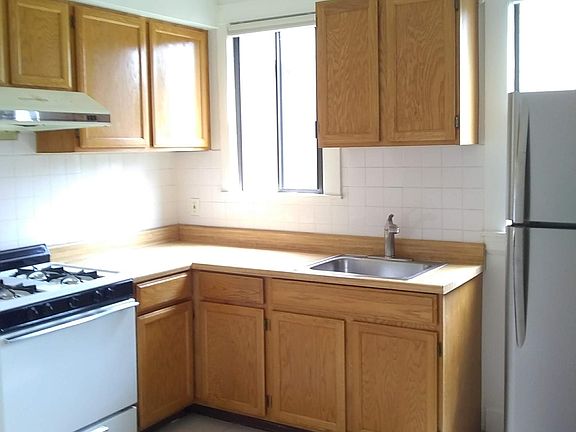 5th image of 1707 Lincoln Way
