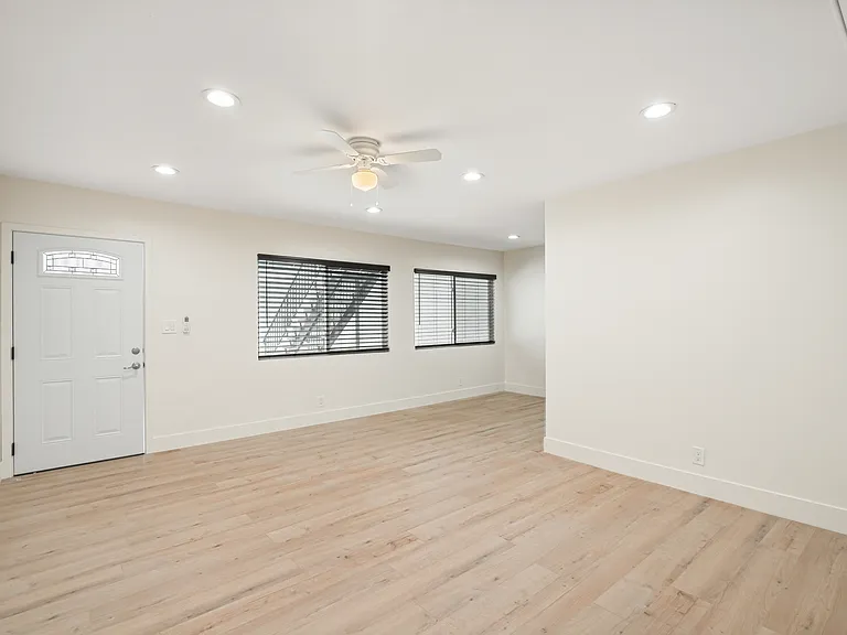 11461 Albers St #4 — Photo 9