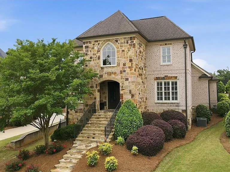 5869 Chickasaw Ln — Photo 3