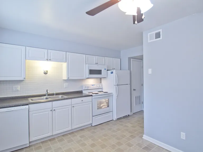 400 W Union St — Photo 27