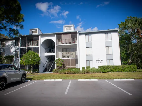 1344 Pine Ridge Cir E APT H1, Tarpon Springs, FL 34688