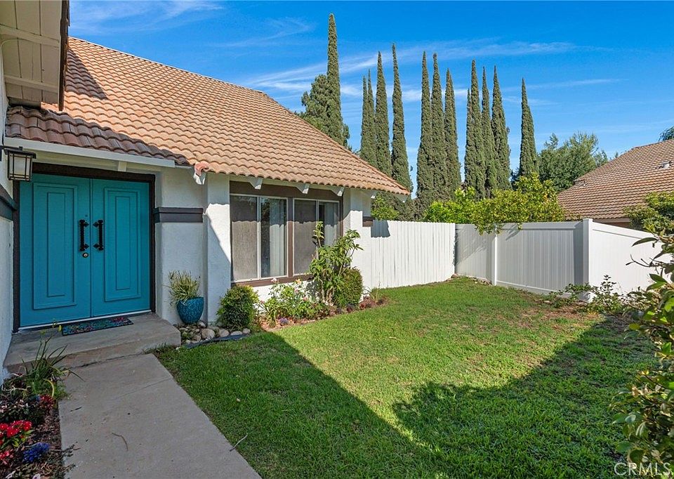 1st image of 1592 Glenwood Way