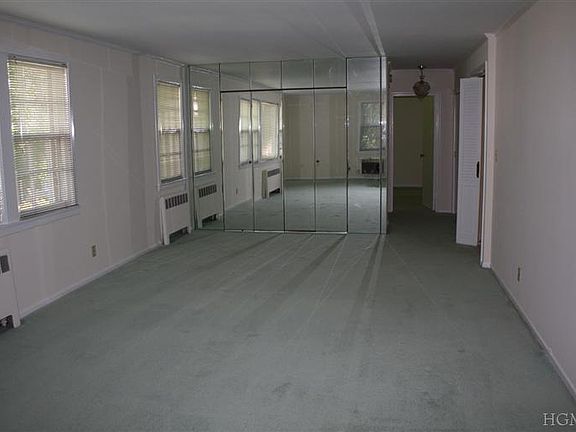3rd image of 59 Lawrence Park Cres #59