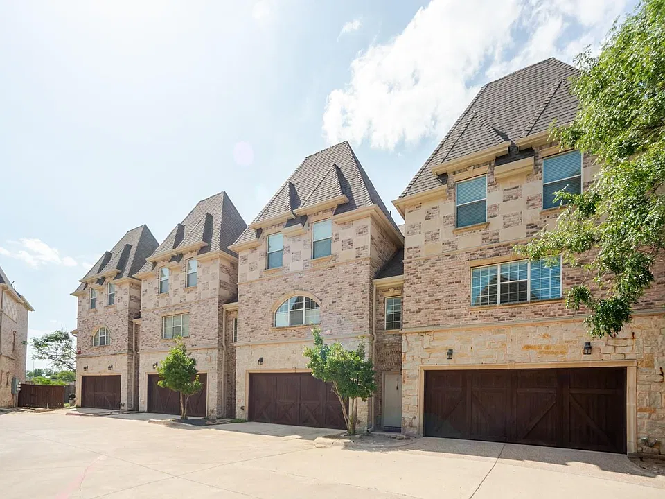 2700 Club Ridge Dr #1