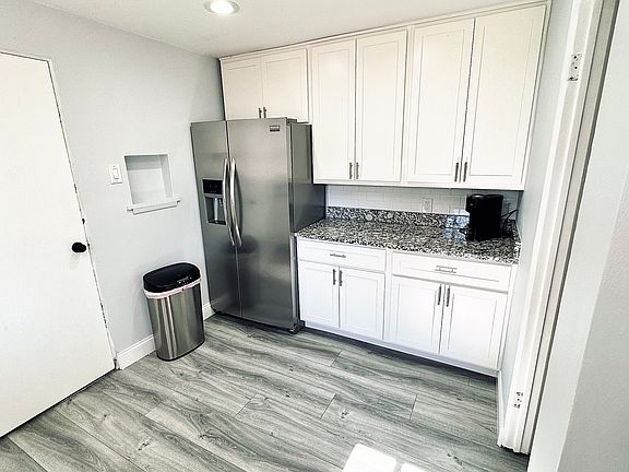 5th image of 7340 Idamor Ln