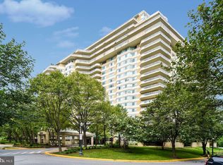 5600 Wisconsin Ave APT 1204, Chevy Chase, MD 20815