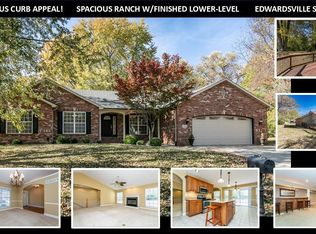 11 Forest Hill Ct, Glen Carbon, IL 62034