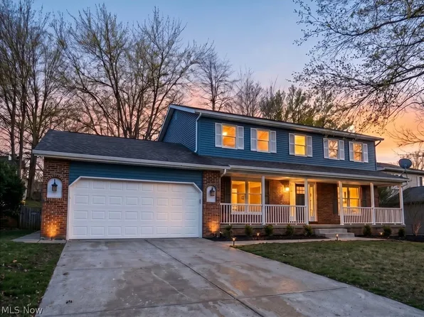 5196 Dickens Dr, Richmond Heights, OH 44143