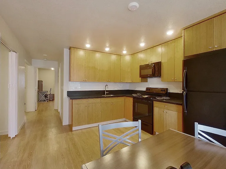 2437 Piedmont Ave — Photo 57
