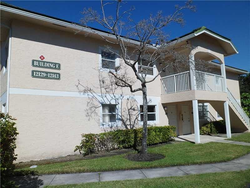 1st image of 12233 Royal Palm Blvd