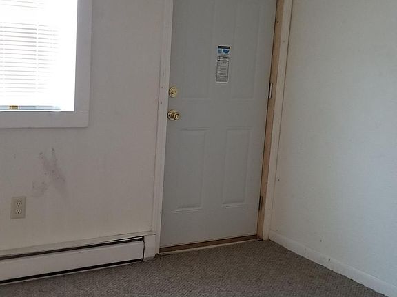 5th image of 406 E Jackson St APT 2
