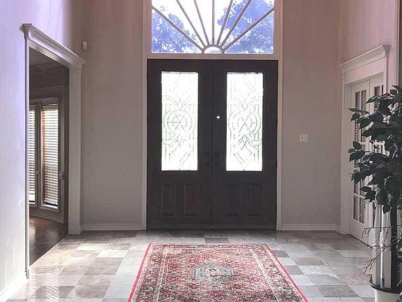 4th image of 5715 Garden Point Dr
