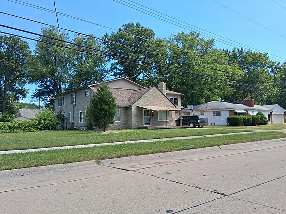 3rd image of 20285 Huntington Ave