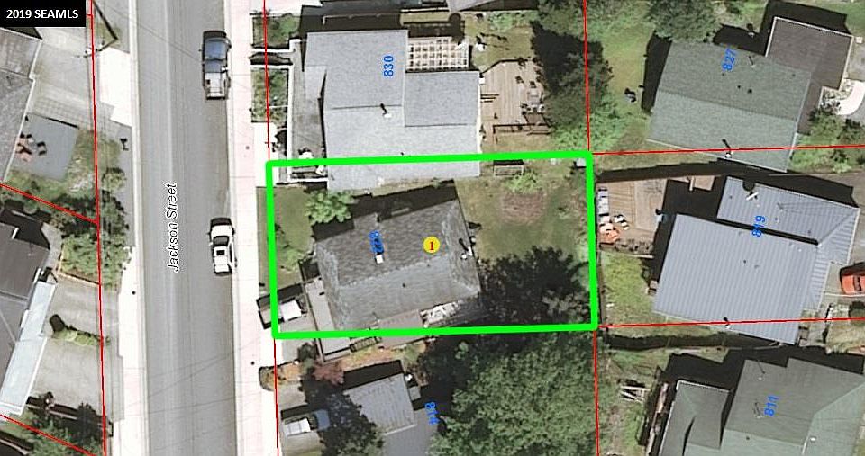 2nd image of 822 Jackson St