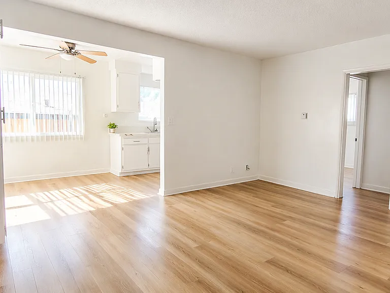 4011 W. 129th Street — Photo 4