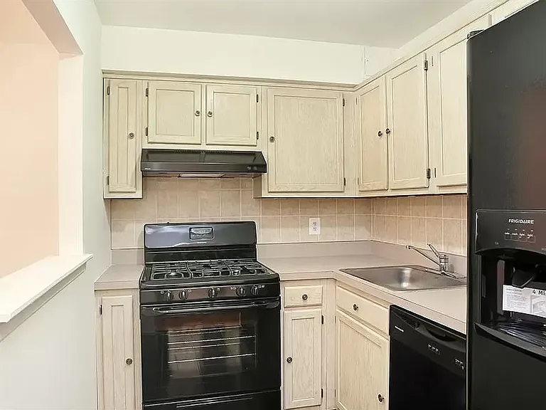 422 Cumberland St #3 — Photo 5