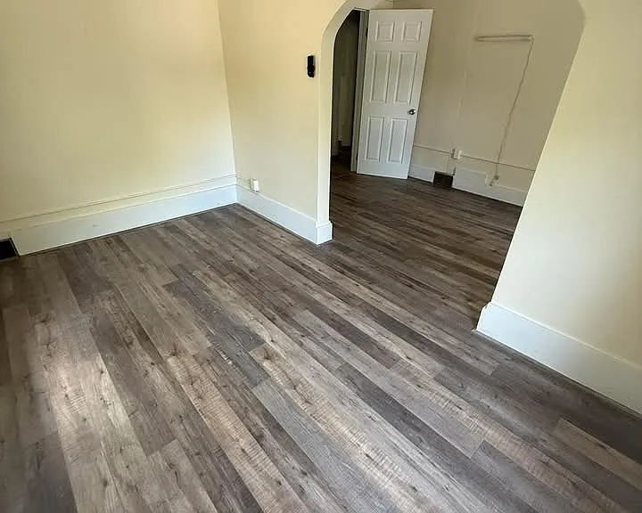 26 Mineola St — Photo 3