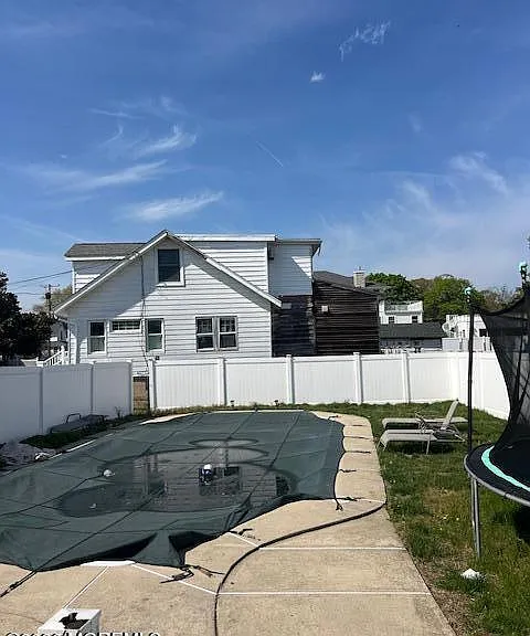 319 Roosevelt Ave — Photo 2
